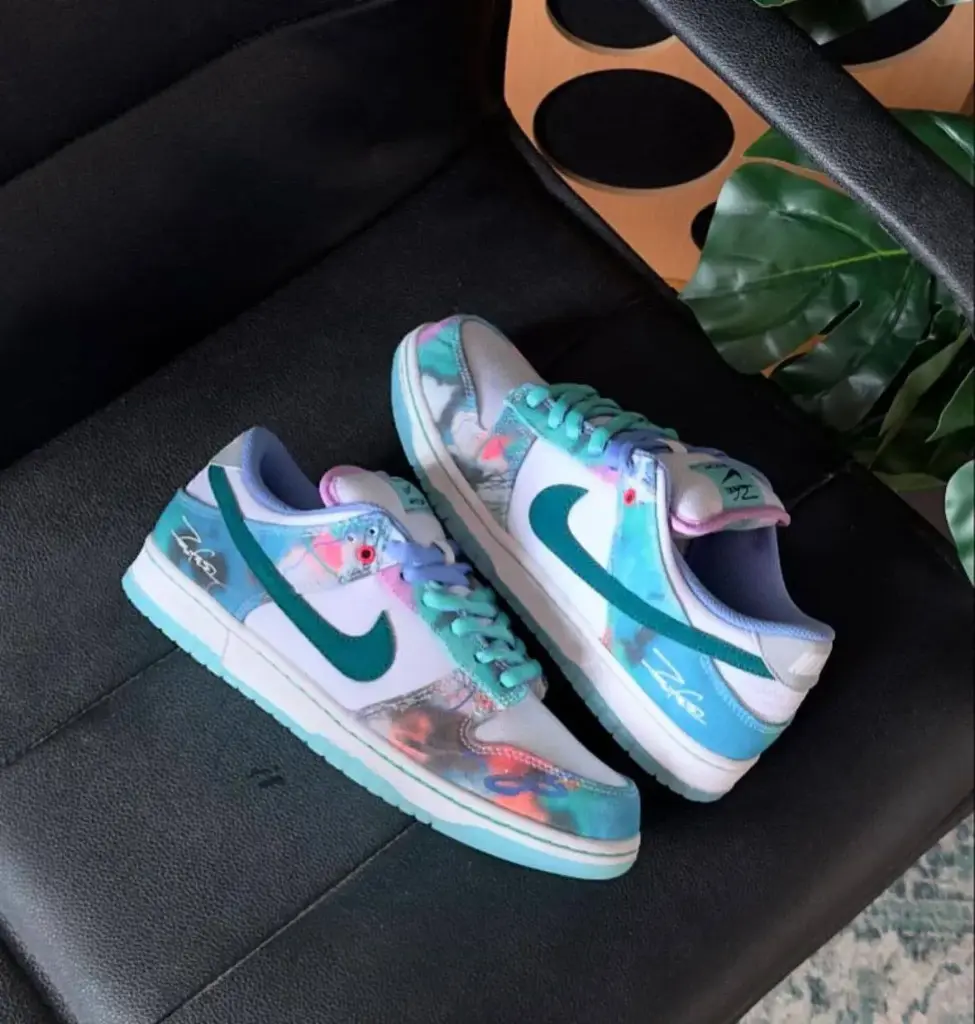 Nike X Futura Laboratories SB Dunk Low Bleached Aqua