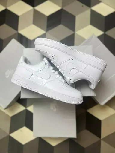 NIKE AIRFORCE ONE Tripple white